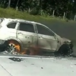 mobil terbakar